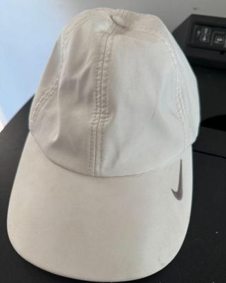 Cappello Nike con visiera