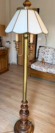 Splendida lampada da terra piantana stile classico