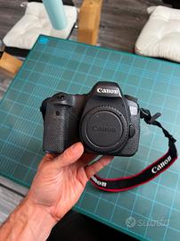 Canon EOS 6D — Solo corpo — Completo di accessori