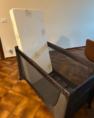 Lettino pieghevole + materasso 1,2x0,60m