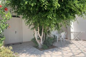 SALENTO-ampia villetta tipica con cortile privato