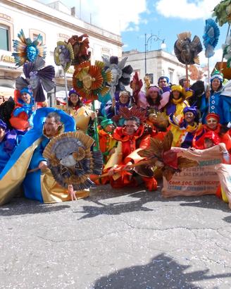 Stock 45 Costumi Carnevale - Gruppo Mascherato
