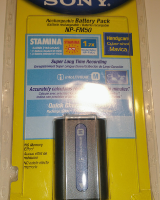 Batteria per fotocamera Sony NP - FM50 ( nuova )
