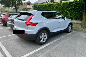 Volvo xc40 t2 momentum core