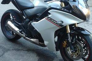 Honda cbr 600 f  2013