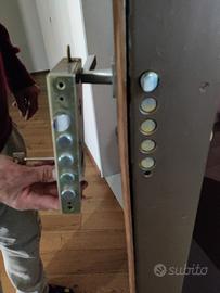 Serratura per porta blindata usata 