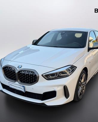 BMW Serie 1 (F40) - M 135i xDrive