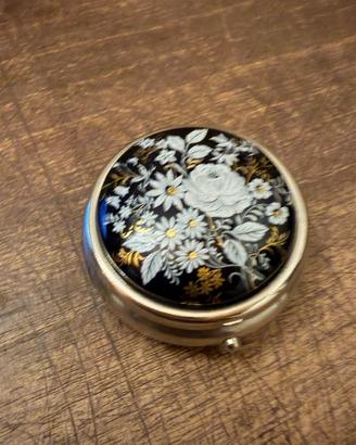 Portapillole Vintage dipinto a fiori