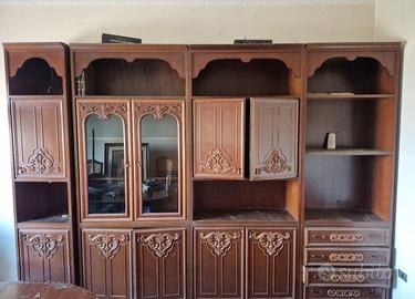 Mobile soggiorno in legno massello con vetrina