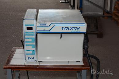 Generatore di vapore per laboratorio odontotecnico