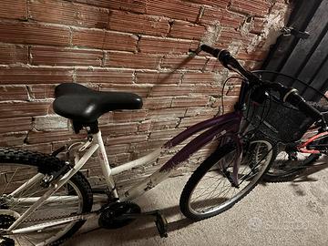 Bici viola decathlon (mtb/city ibrida)