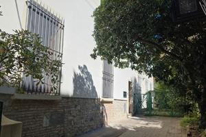 Bilocale silenzioso in corte interna