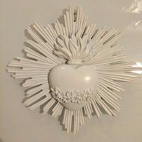 Cuore ex voto con raggi bianco