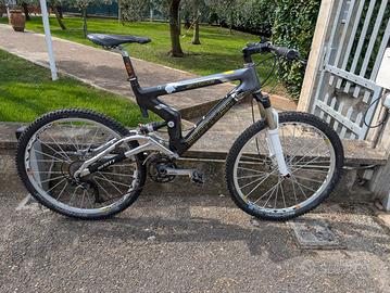 MTB FULL SCOTT STRIKE USA