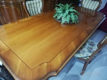 Tavolo con 4 poltroncine