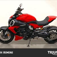 DUCATI Diavel V4 1158 Red