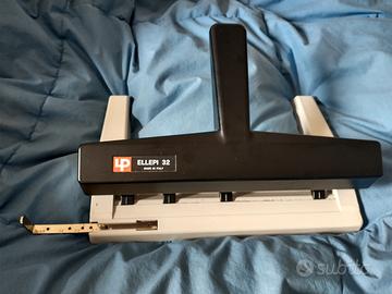 Foratrice/ perforatore manuale 4 fori regolabili