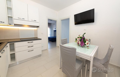 Vista mare 100 m da spiaggia con parcheggio