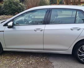 Volkswagen Golf 8 2.0 TDI 115 CV
