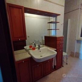 MOBILE BAGNO CON LAVELLO