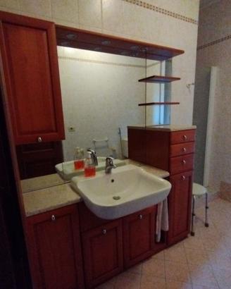 MOBILE BAGNO CON LAVELLO