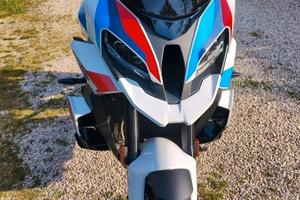 BMW M 1000 XR