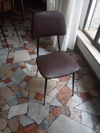 sedie fine anni 60 con seduta in pelle 