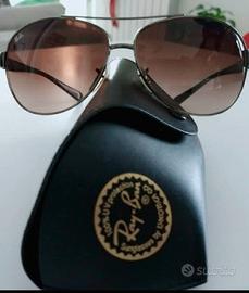 Occhiali da sole Ray-Ban con astuccio semirigido.
