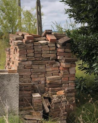 mattoni pietre coppi