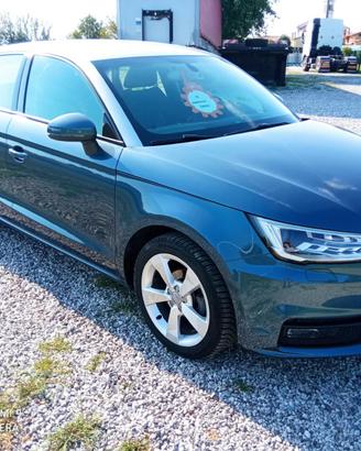 Audi A1 SPB 1.0 82 CV TFSI Admired