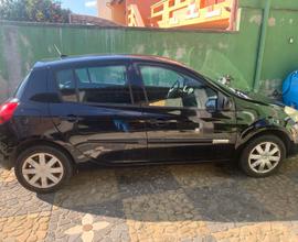 Clio Navi 2012