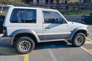 mitsubishi pajero gls 