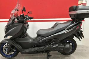 SUZUKI Burgman AN 400 con baule