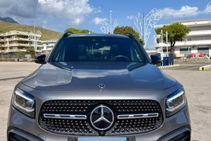Mercedes Benz GLB 200d DIESEL AMG POCHI km
