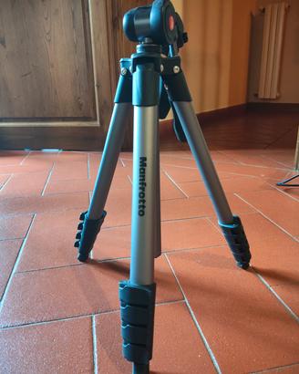 Treppiedi Manfrotto Compact 
