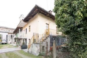 CASA SEMINDIPENDENTE A LUSERNA SAN GIOVANNI