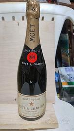 bottiglia champagne vintage moet & chandon brut 