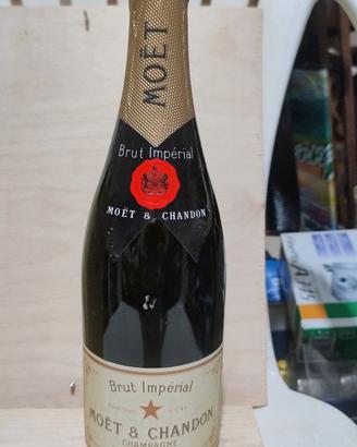 bottiglia champagne vintage moet & chandon brut 
