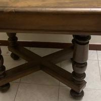 Piccolo tavolo in noce fine 800 / primi 900