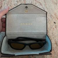 Occhiali Gucci con piccolo graffio