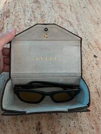 Occhiali Gucci con piccolo graffio