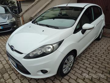 FORD FIESTA 1.4DIESEL 2011 EURO5 OK X NEOPATENTATI