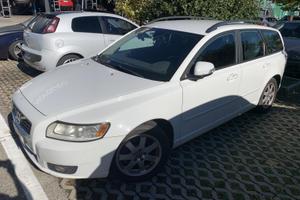 Volvo v 50 D2 Polar bianca