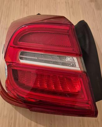 fanale led sinistro Mercedes GLA