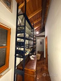 Scaffalatura componibile in metallo