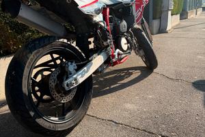Moto SWM SM125R