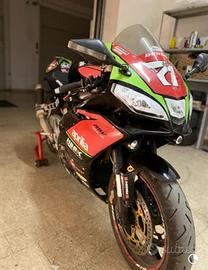 Aprilia rsv 1000