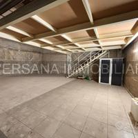 Box auto 66 mq con soppalco