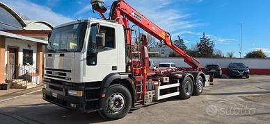 Iveco scarrabile con gru marchesi