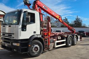 Iveco scarrabile con gru marchesi